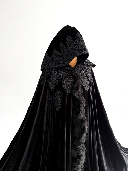 Cape black feathers